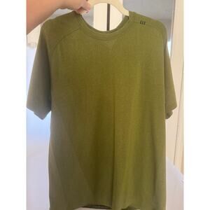 Mens Lululemon XL Drifit T-Shirt Green Never Worn, Washed once